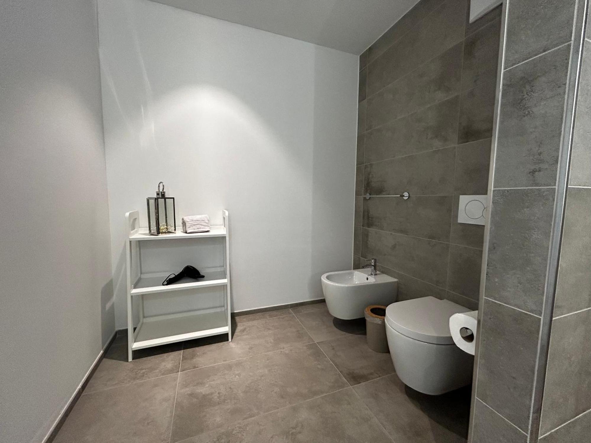 Family Apartment, Near The Beach Whit Private Park Locarno Exterior photo