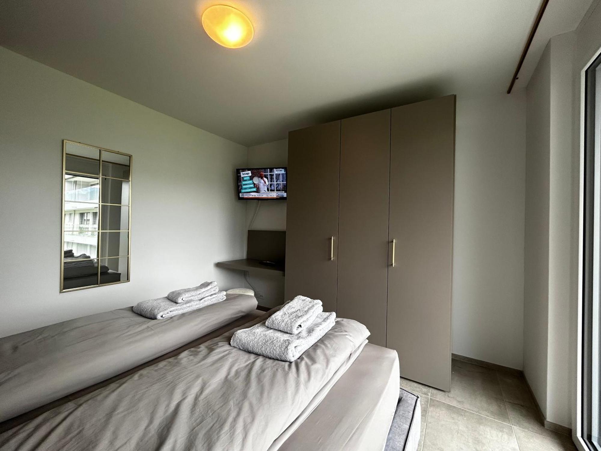 Family Apartment, Near The Beach Whit Private Park Locarno Exterior photo