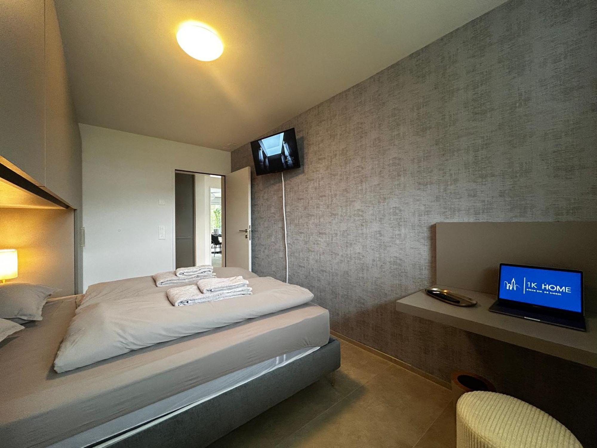 Family Apartment, Near The Beach Whit Private Park Locarno Exterior photo