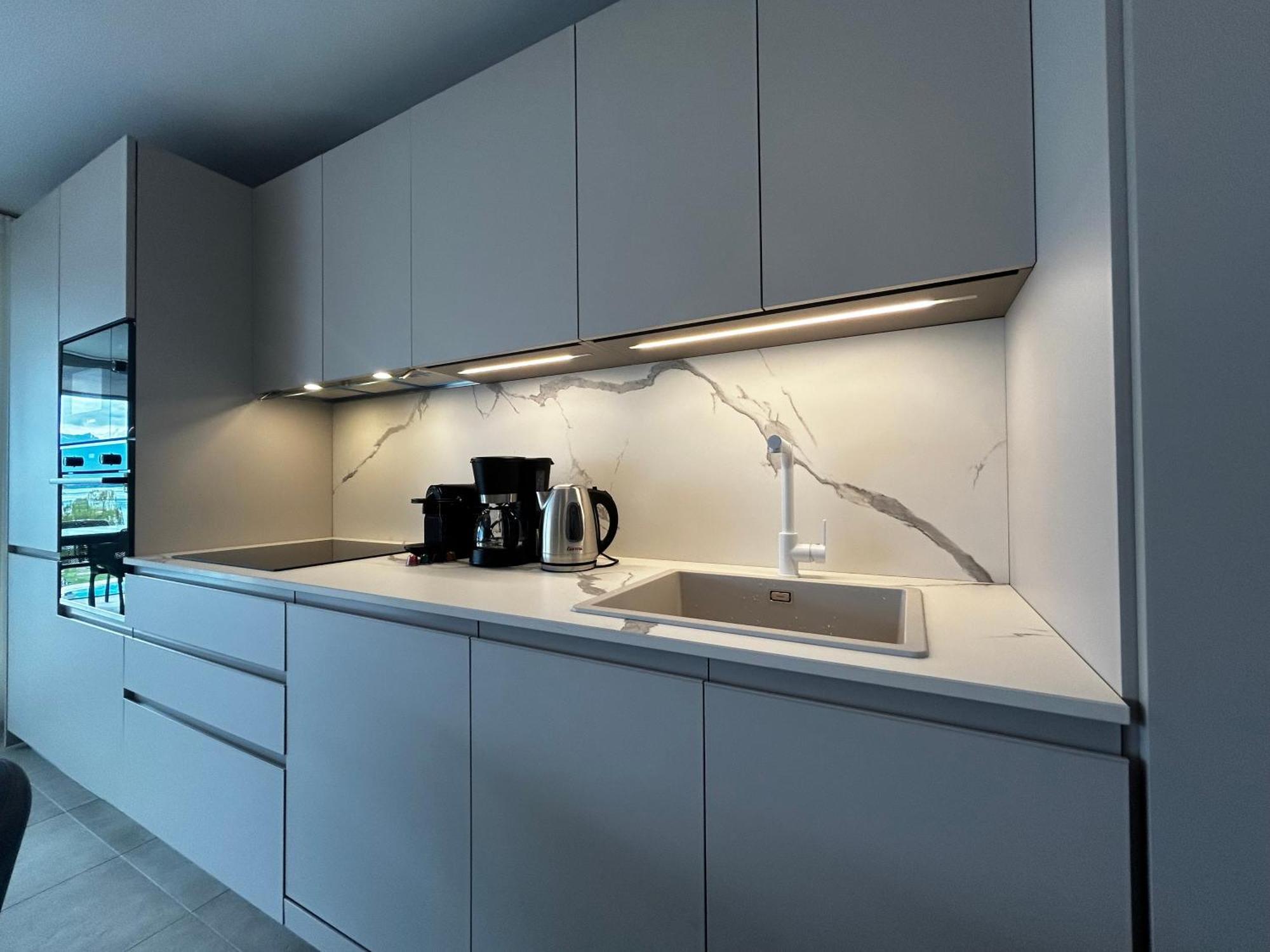 Family Apartment, Near The Beach Whit Private Park Locarno Exterior photo